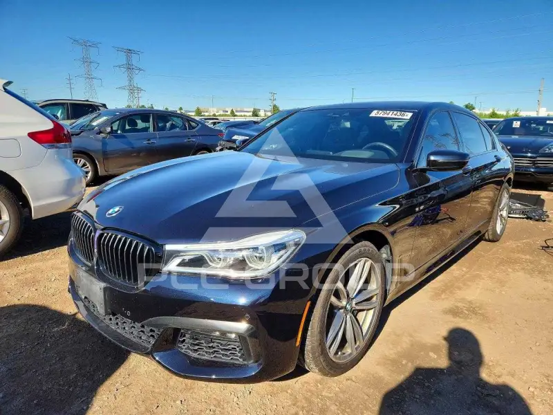 2019 BMW 750 фото