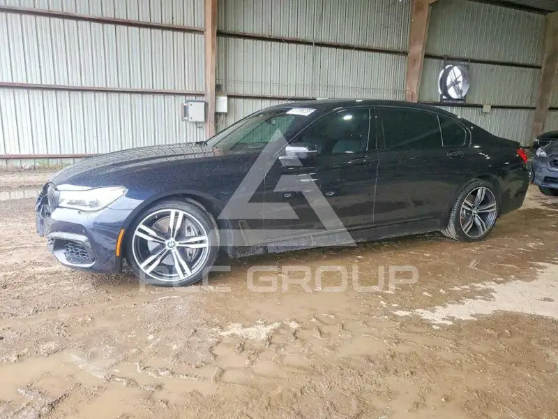 2019 BMW 750 фото