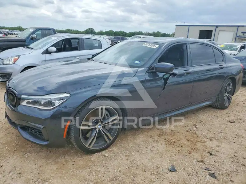 2019 BMW 750 photo