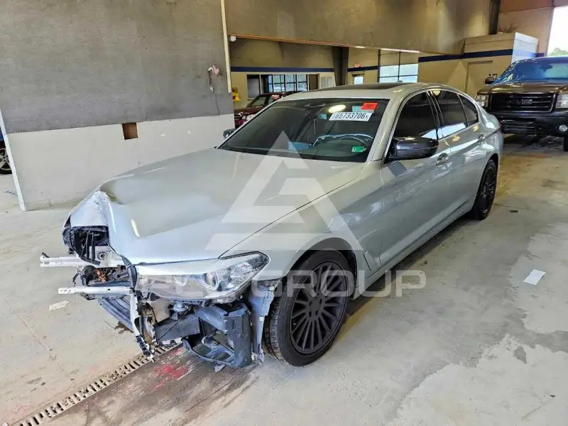 2019 BMW 530 photo