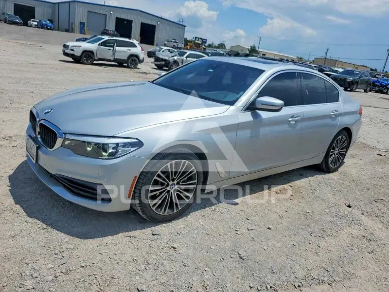 2019 BMW 530 photo