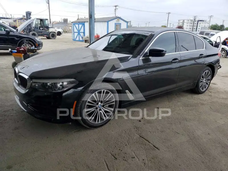 2019 BMW 530 photo