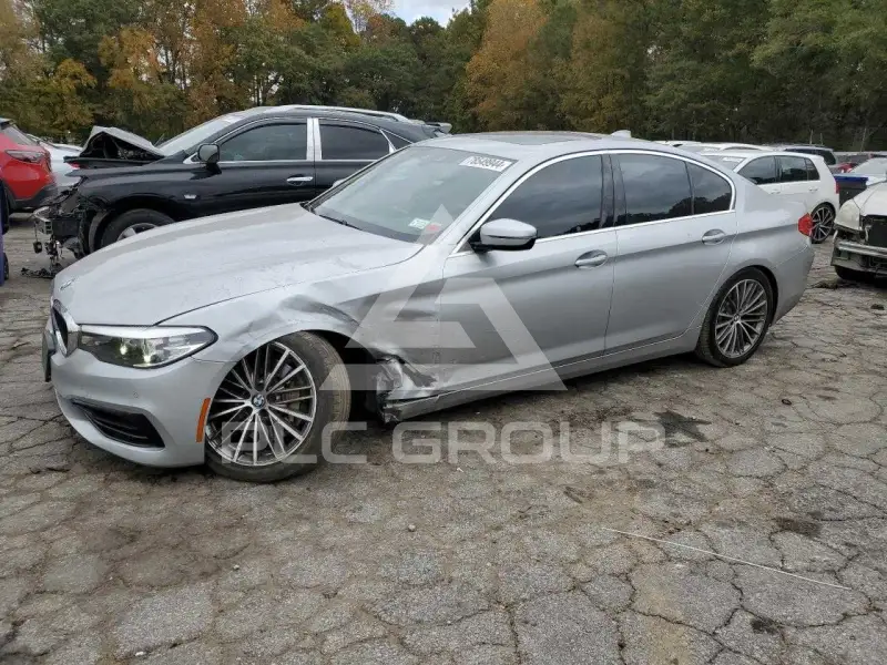 2019 BMW 530 photo