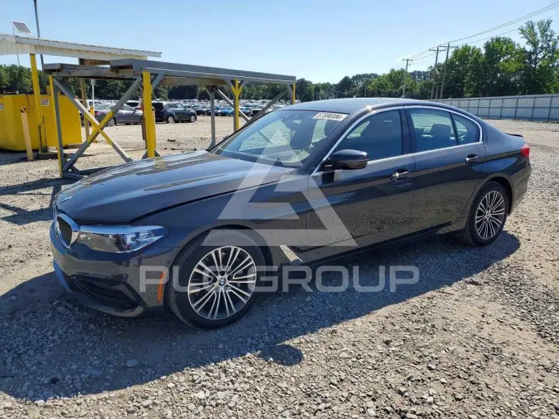 2019 BMW 530 photo