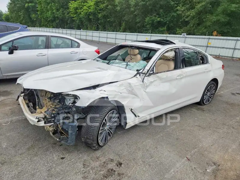 2019 BMW 530 photo