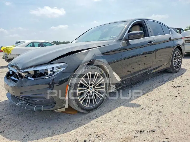 2019 BMW 530 photo
