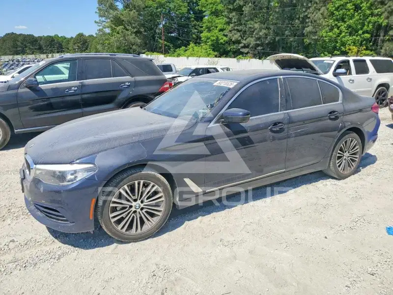2019 BMW 530 фото