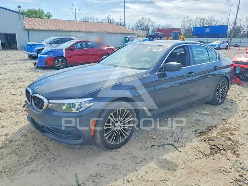 2019 BMW 530 photo