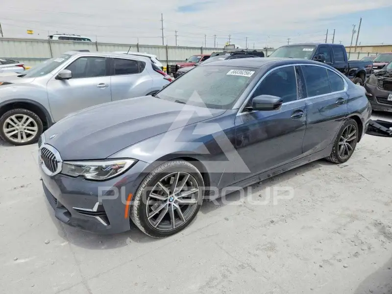 2019 BMW 330 photo