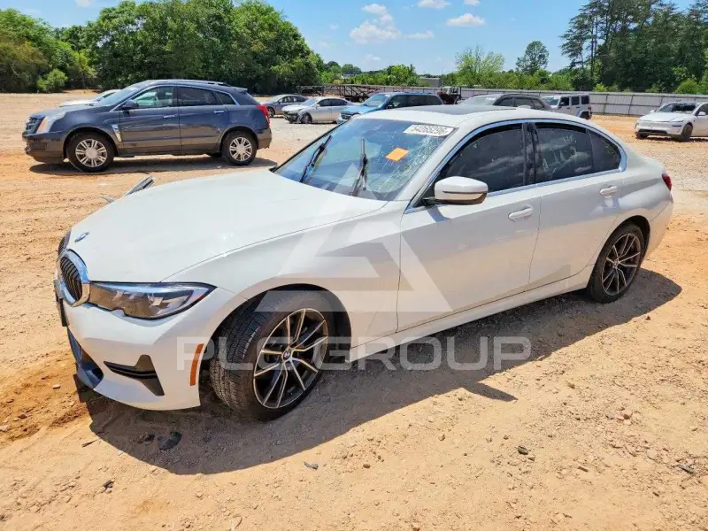 2019 BMW 330 photo