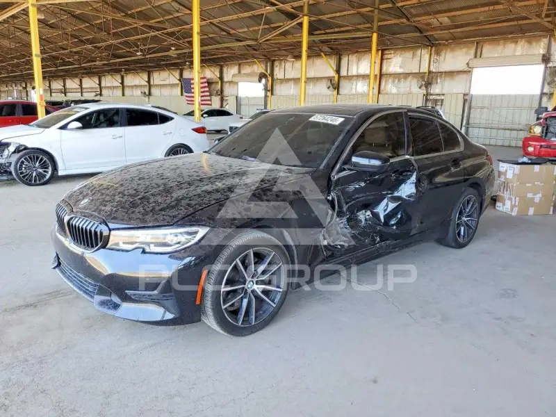 2019 BMW 330 photo