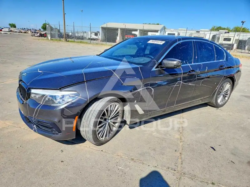 2019 BMW 530 фото
