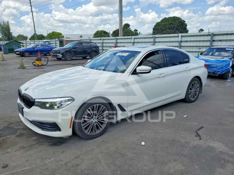 2019 BMW 540 фото