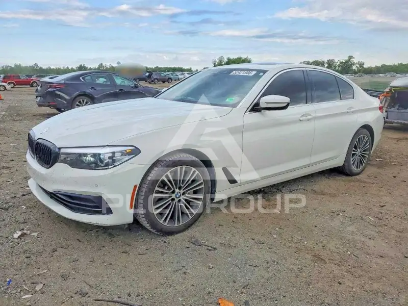 2019 BMW 540 photo