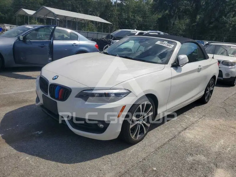 2019 BMW 230 фото