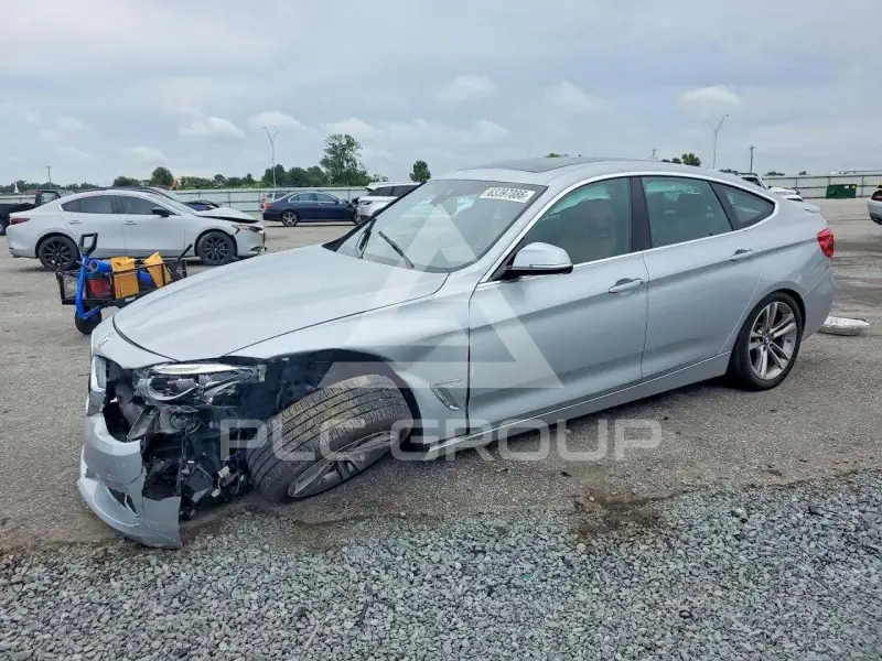 2019 BMW 330 фото