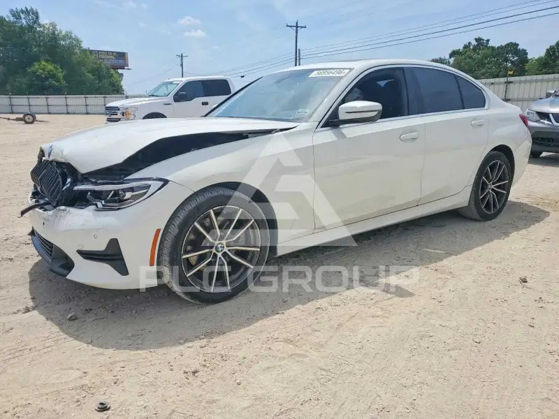 2019 BMW 330 photo