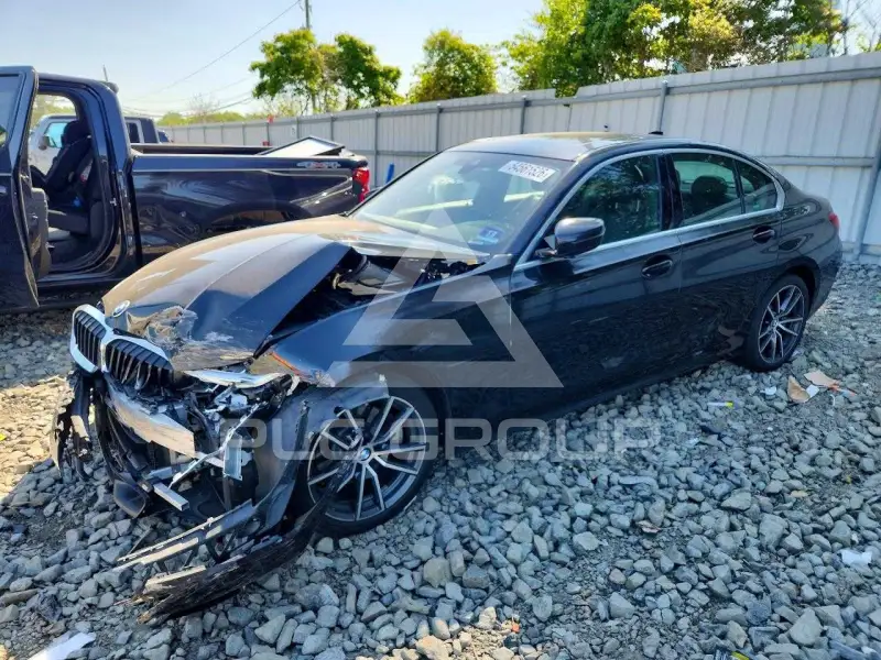 2019 BMW 330 photo