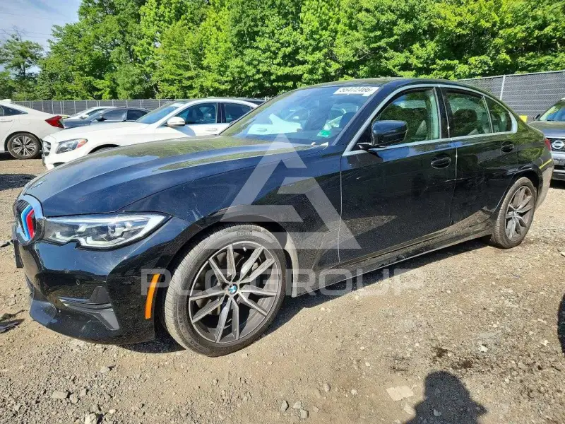 2019 BMW 330 photo