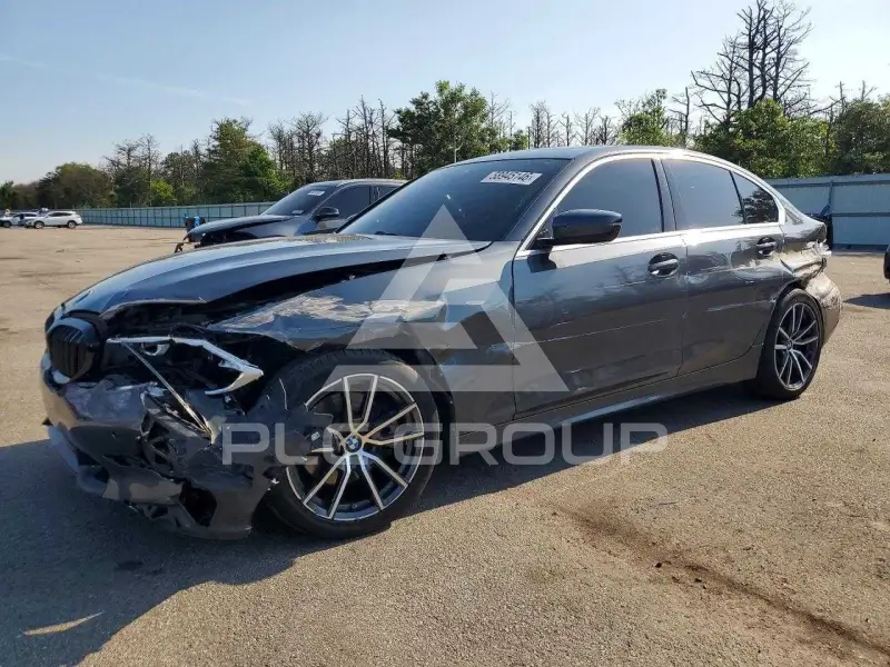 2019 BMW 330 photo