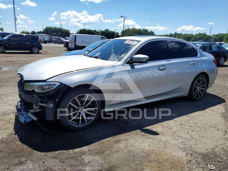 2019 BMW 330 photo