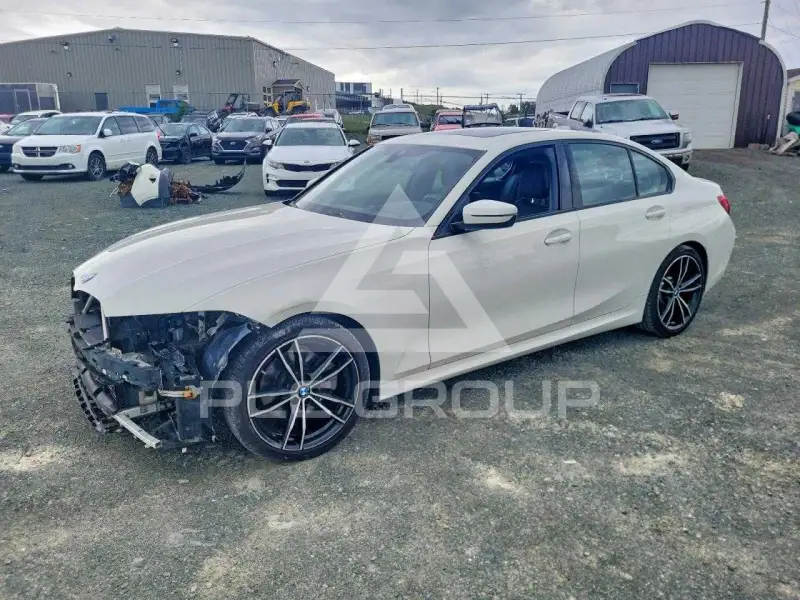 2019 BMW 330 photo