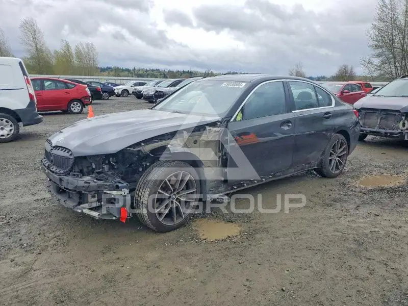 2019 BMW 330 photo