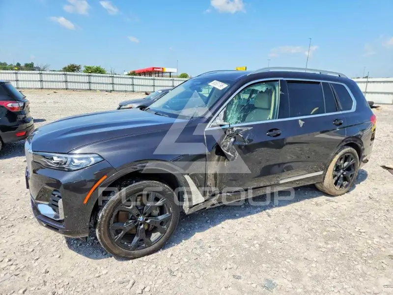 2019 BMW X7 photo