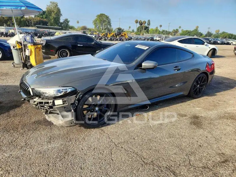 2019 BMW M8 фото