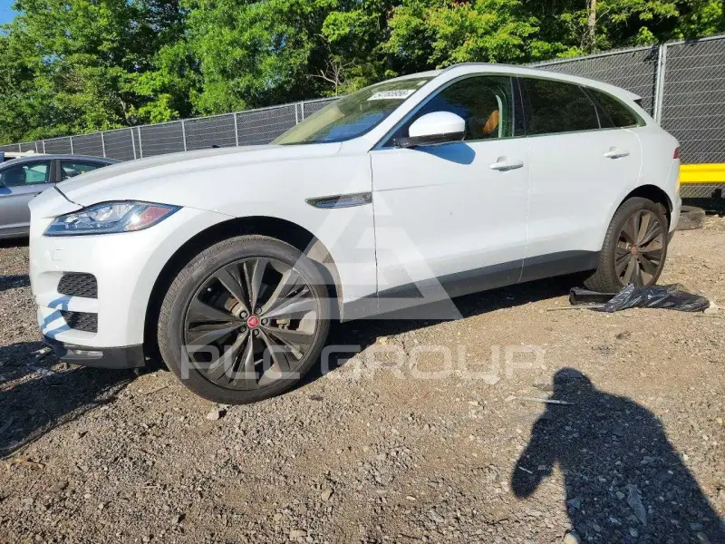 2019 Jaguar F-PACE photo