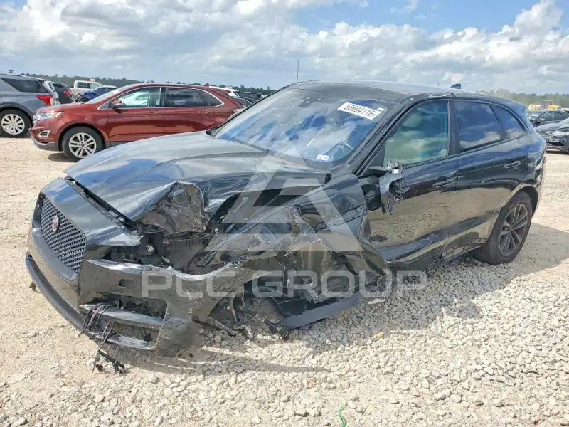 2019 Jaguar F-PACE photo