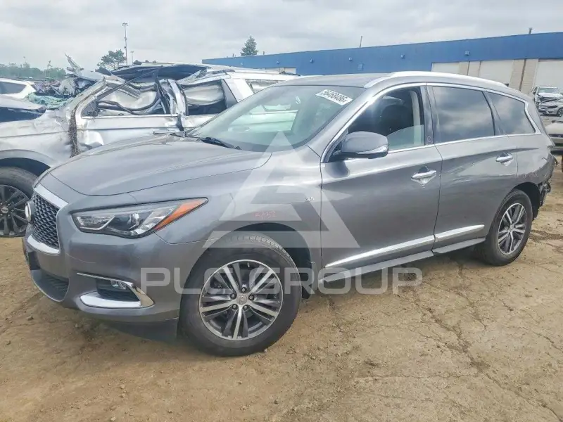 2019 Infinity QX60 photo