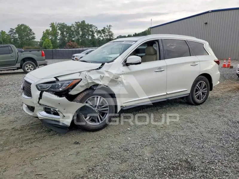 2019 Infinity QX60 photo