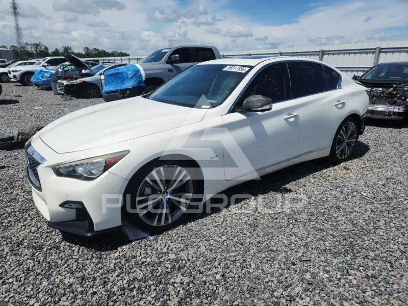 2019 Infinity Q50 photo