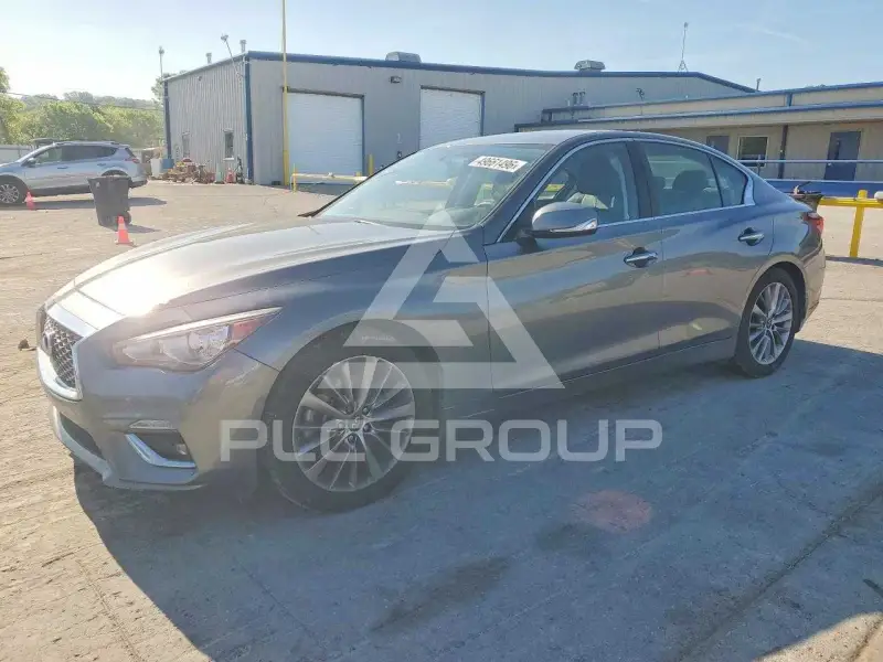 2019 Infinity Q50 photo