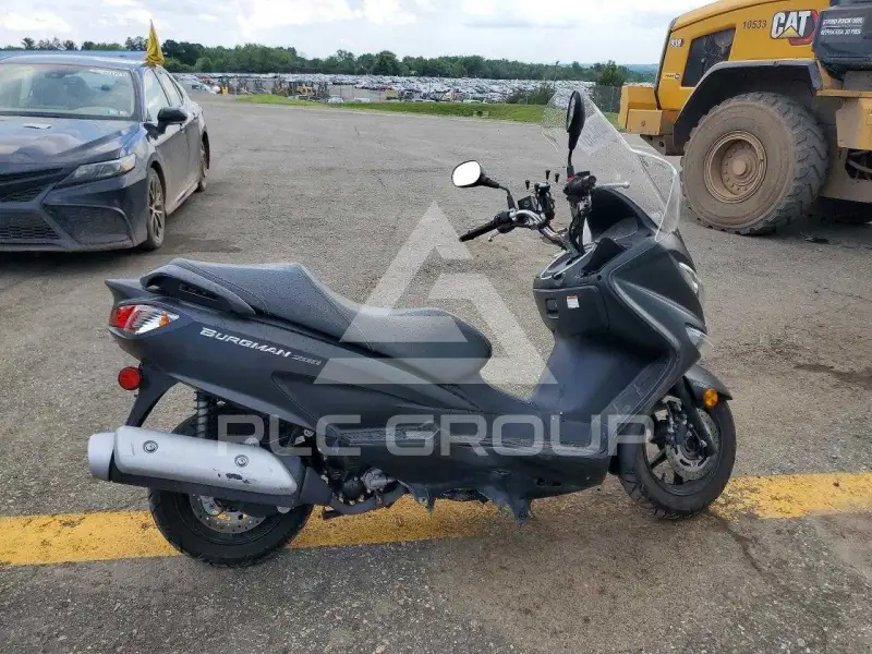 2019 Suzuki  фото
