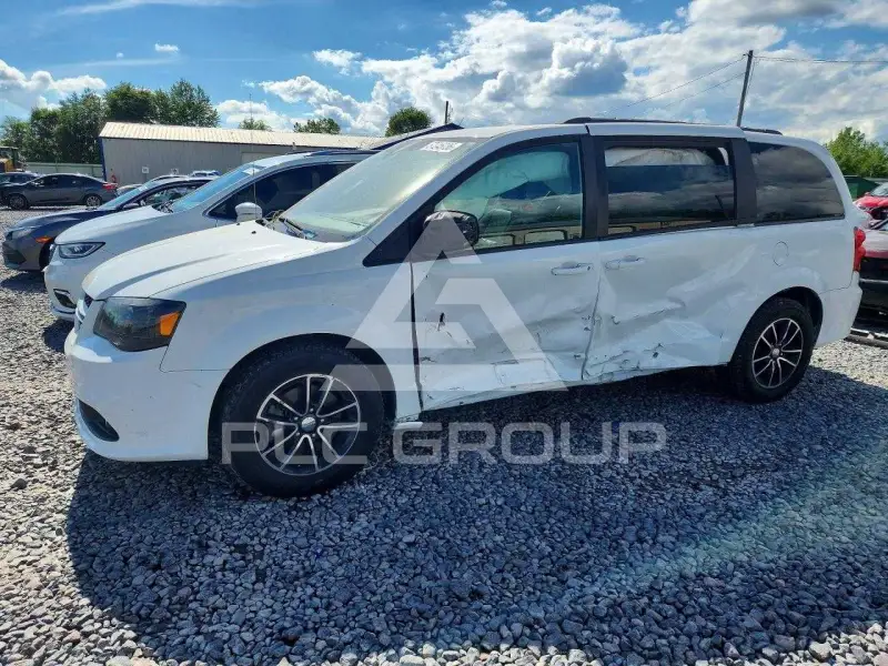 2019 Dodge CARAVAN фото