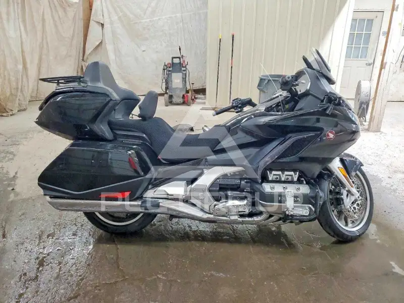 2019 Honda GL фото