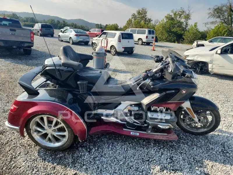 2019 Honda GL фото