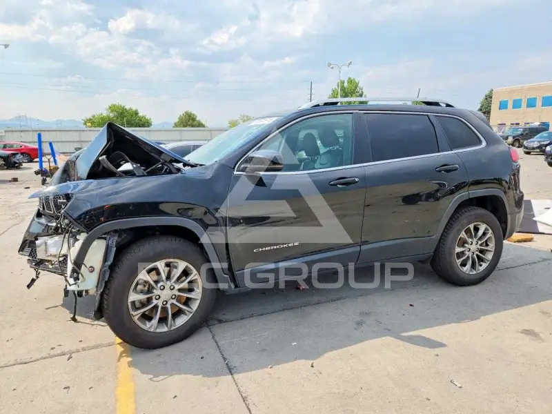 2019 Jeep CHEROKEE photo