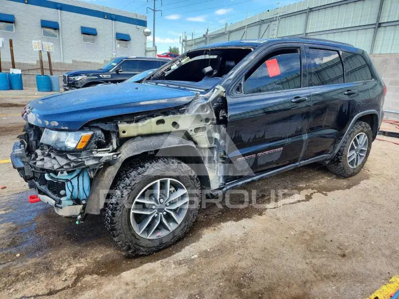 2019 Jeep CHEROKEE photo