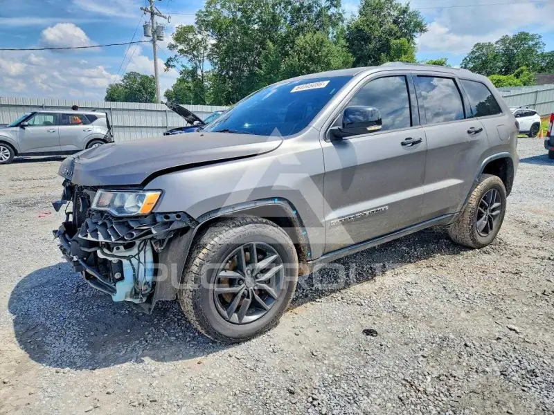 2019 Jeep CHEROKEE photo