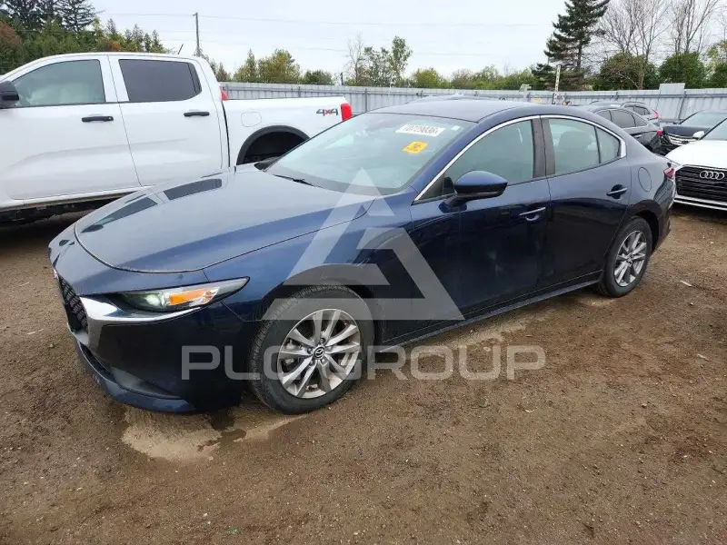 2019 Mazda 3 photo