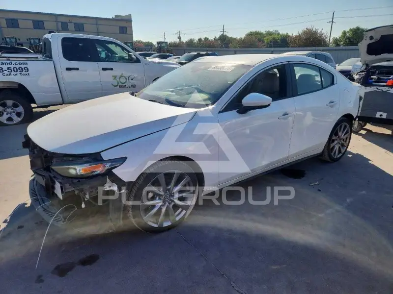 2019 Mazda 3 photo