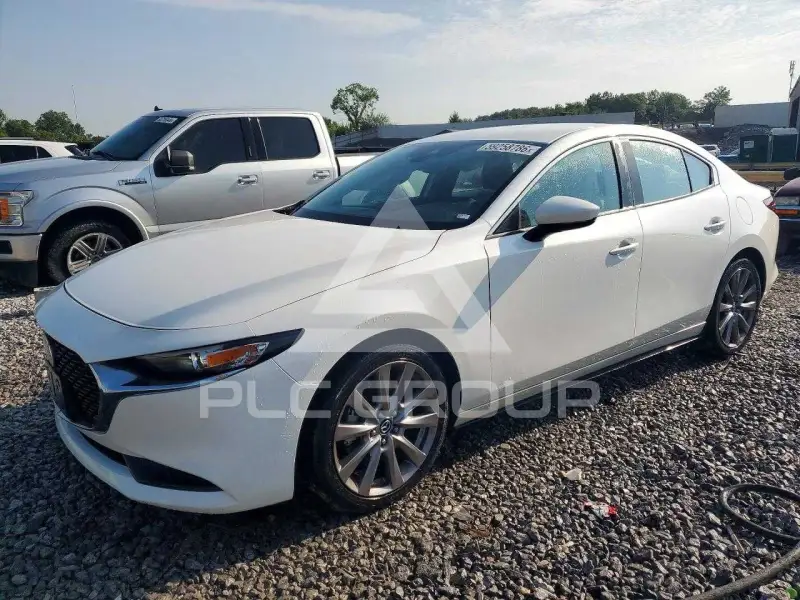 2019 Mazda 3 photo
