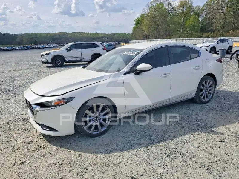 2019 Mazda 3 photo