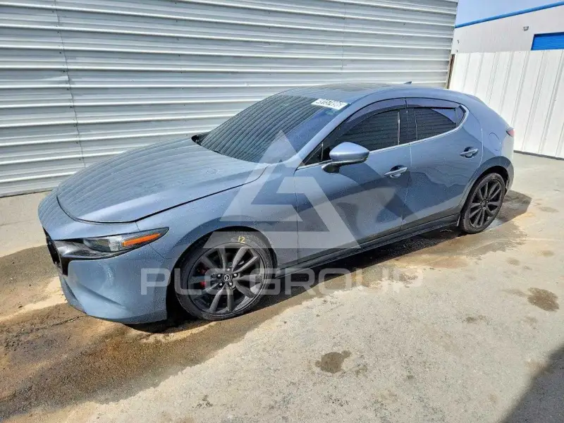 2019 Mazda 3 photo