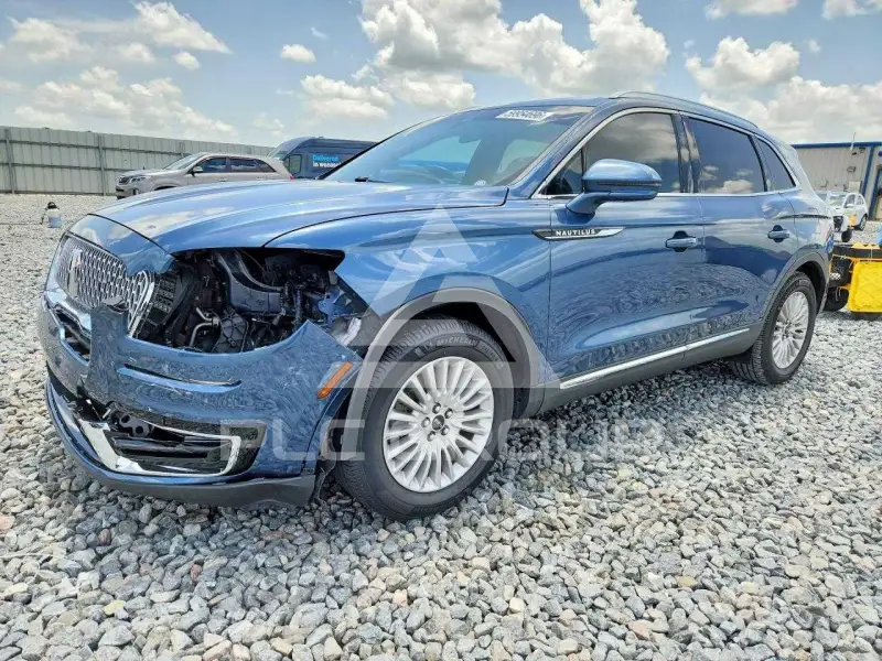 2019 Lincoln NAUTILUS photo