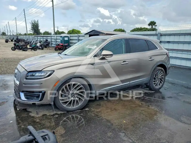 2019 Lincoln NAUTILUS photo
