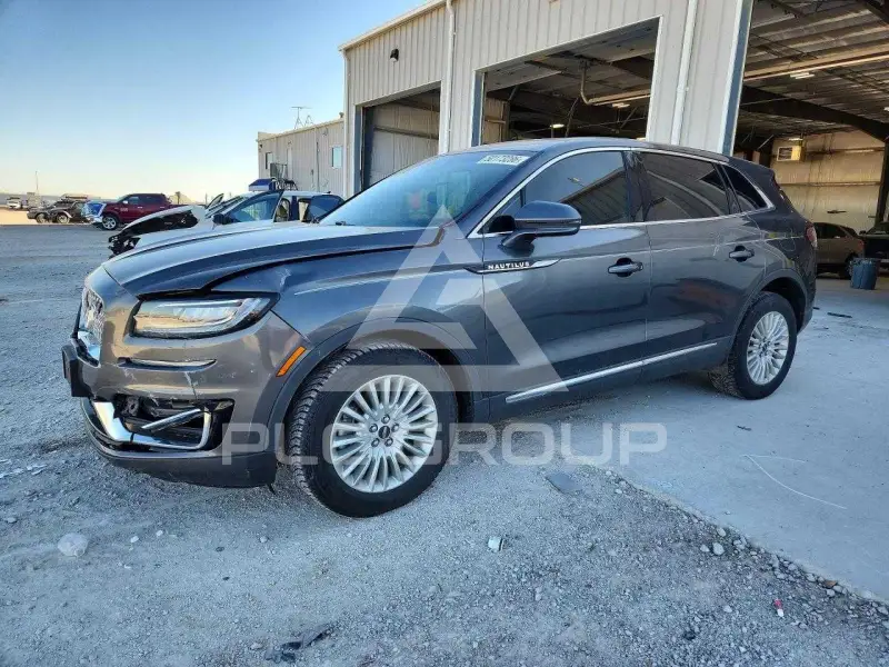 2019 Lincoln NAUTILUS photo